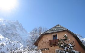 Hotel Auberge Edelweiss  3*